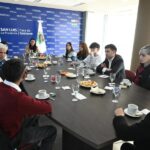 El Gobernador desayunó con alumnos de distintas escuelas que tienen los mejores promedios, entre ellos un tomense